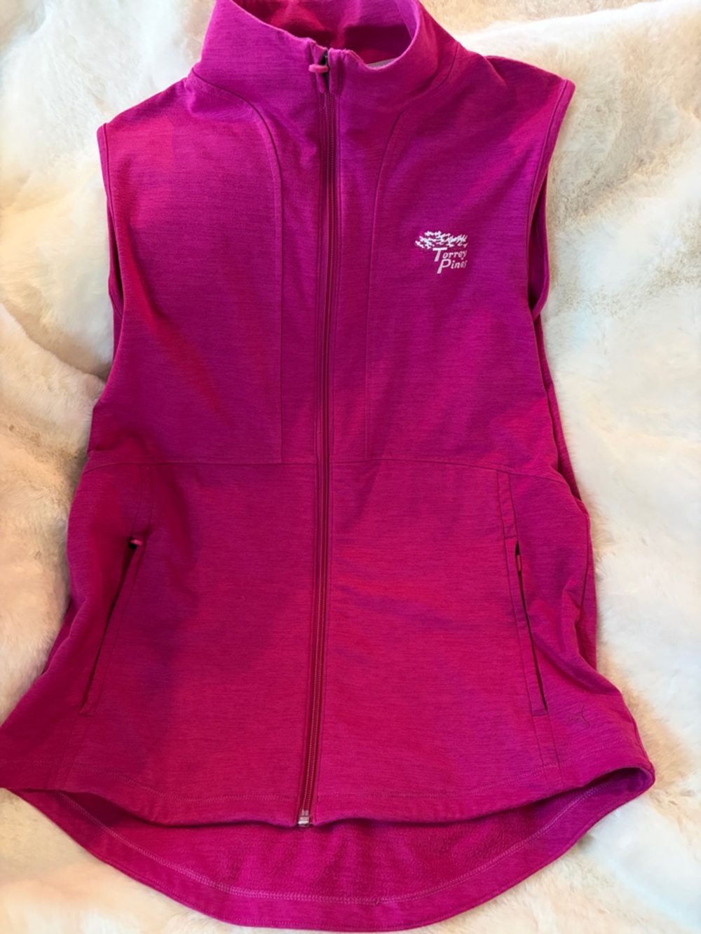Torrey Pines golf Fuchsia Zip-Up golf Vest⛳️